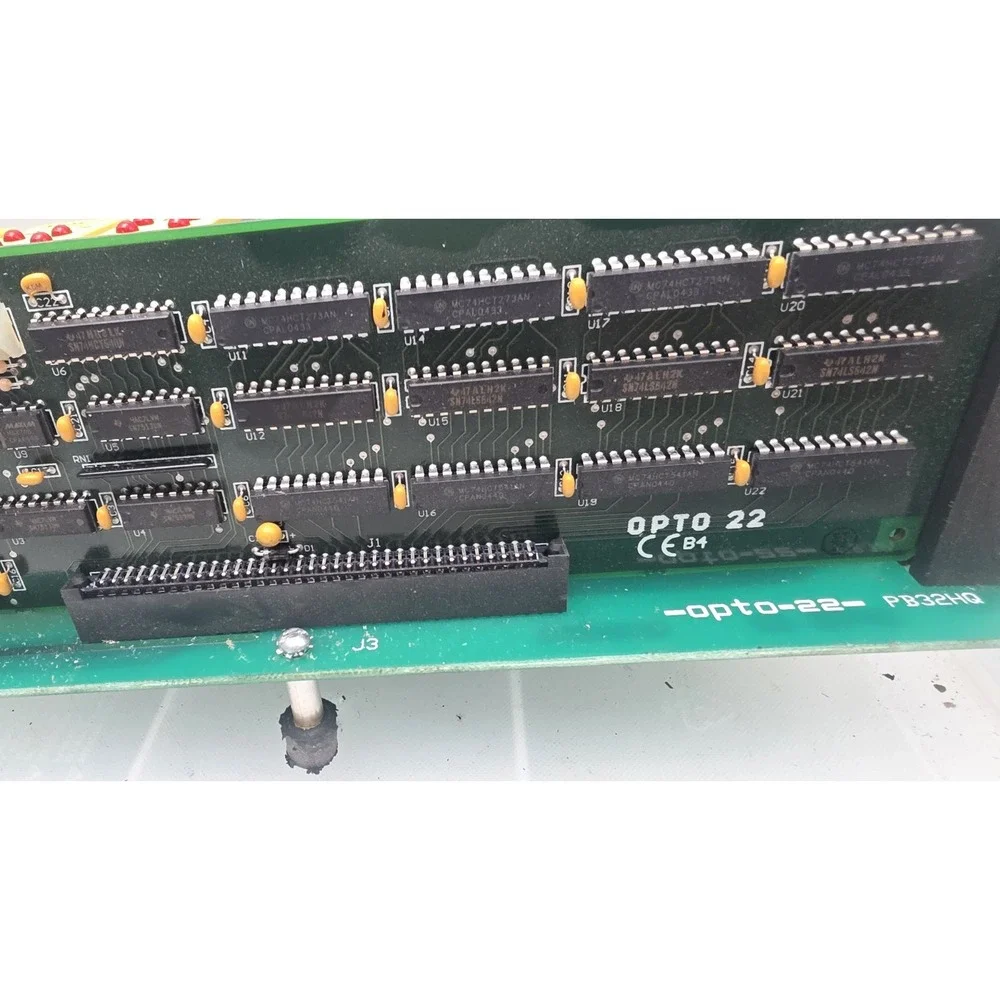 OPTO22 CIRCUIT BOARD PB32HQ w/  OPTO22 B4 brain board , 8*IDC5Q